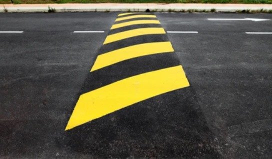 SPEED HUMP