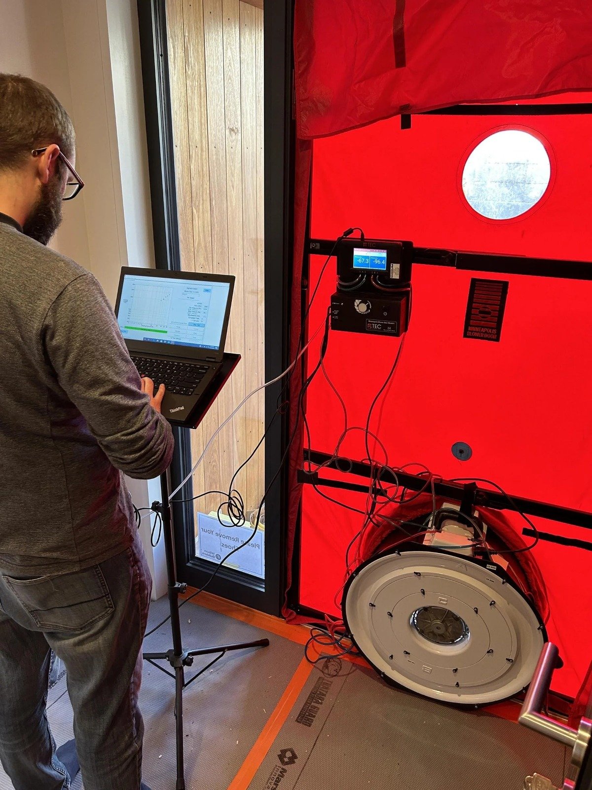 Air Tightness Testing in Qatar